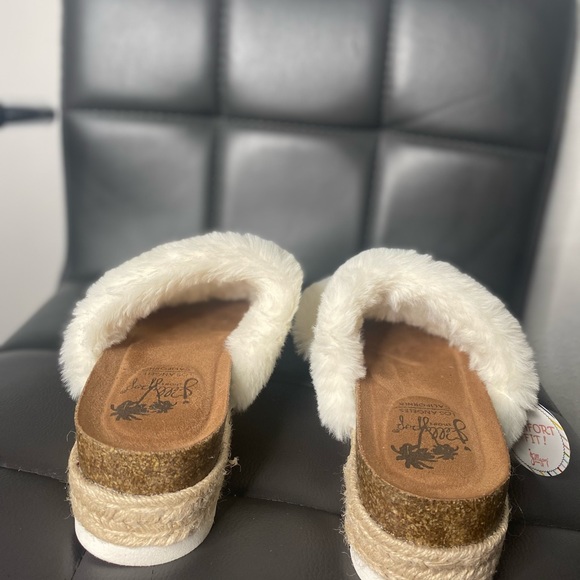 Spring sandals - Picture 2 of 7